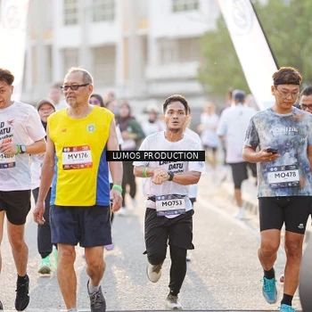 Runner Photo 7939495