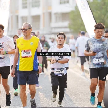 Runner Photo 7939496