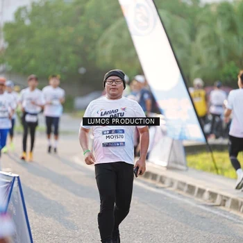 Runner Photo 7939497