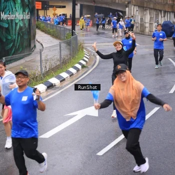 Runner Photo 7939499