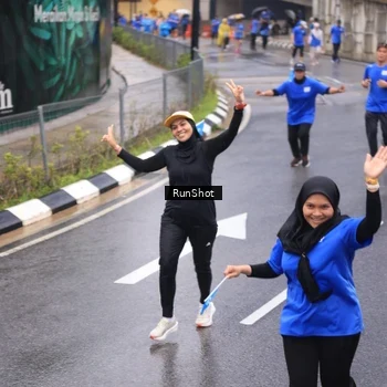 Runner Photo 7939521