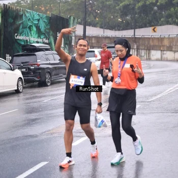 Runner Photo 7939531