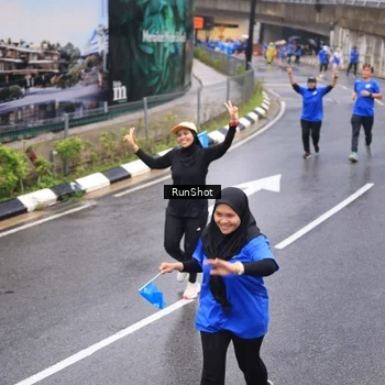 Runner Photo 7939535