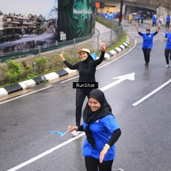 Runner Photo 7939538