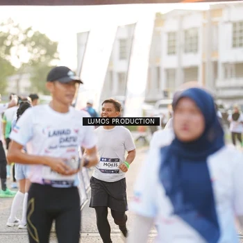 Runner Photo 7939540