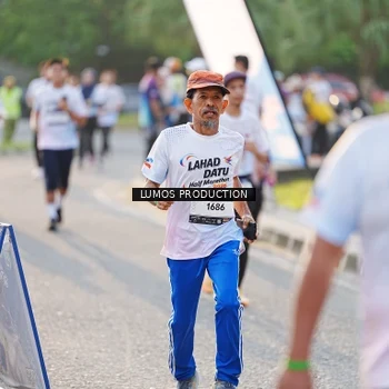 Runner Photo 7939542