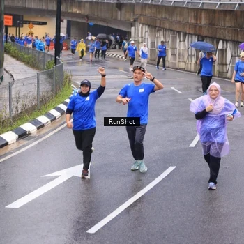 Runner Photo 7939546