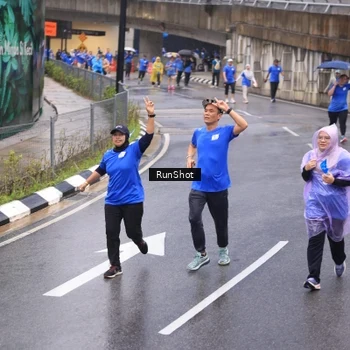 Runner Photo 7939548