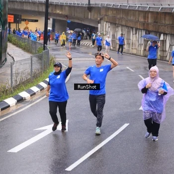 Runner Photo 7939549