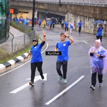 Runner Photo 7939550