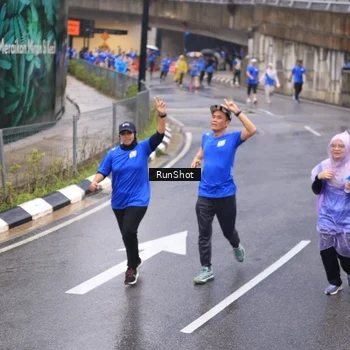 Runner Photo 7939553