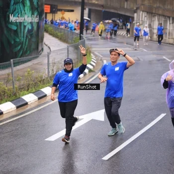 Runner Photo 7939554