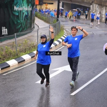 Runner Photo 7939559