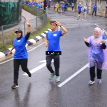 Runner Photo 7939562