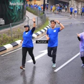 Runner Photo 7939564