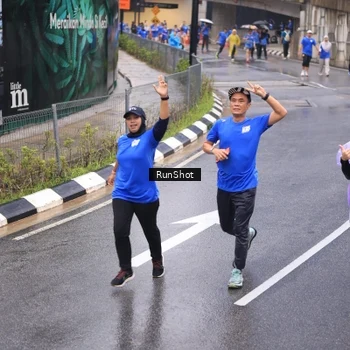 Runner Photo 7939565