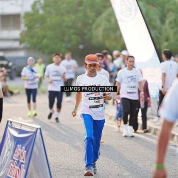 Runner Photo 7939567