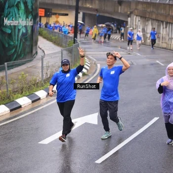 Runner Photo 7939575