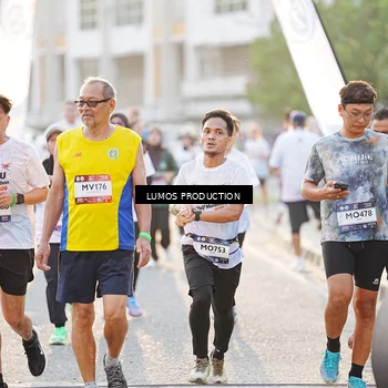 Runner Photo 7939635