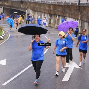 Runner Photo 7939658