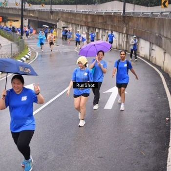 Runner Photo 7939683