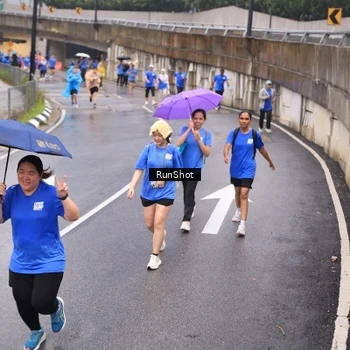 Runner Photo 7939689
