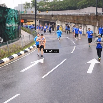 Runner Photo 7939745