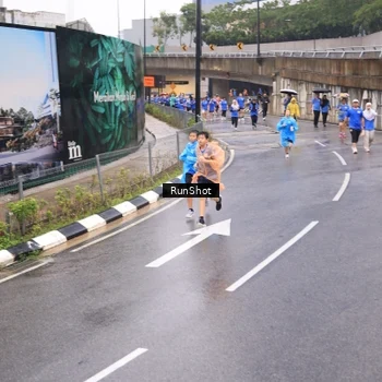 Runner Photo 7939748