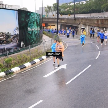 Runner Photo 7939750