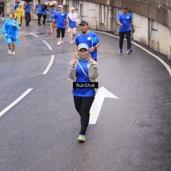 Runner Photo 7939763