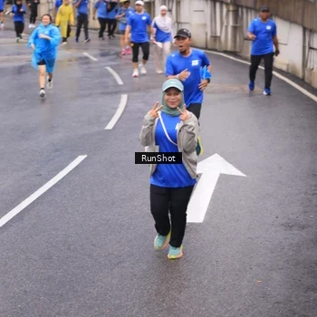 Runner Photo 7939764