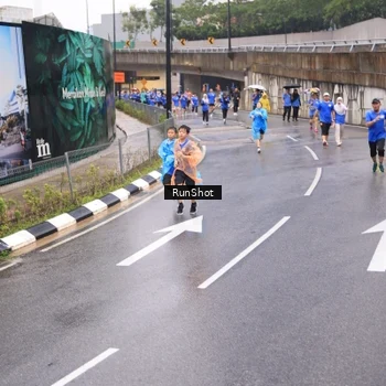 Runner Photo 7939765
