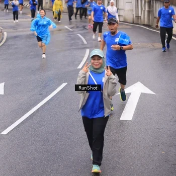 Runner Photo 7939772