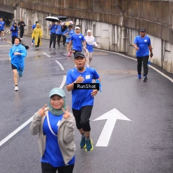 Runner Photo 7939776
