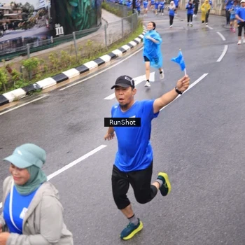 Runner Photo 7939795