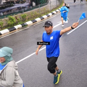Runner Photo 7939800