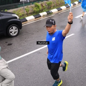 Runner Photo 7939803