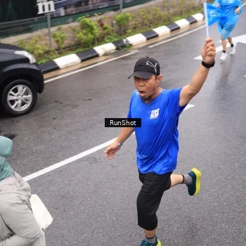Runner Photo 7939807