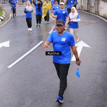 Runner Photo 7939834