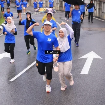 Runner Photo 7939849