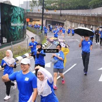 Runner Photo 7939866