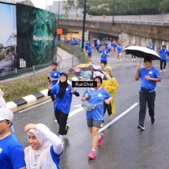 Runner Photo 7939870