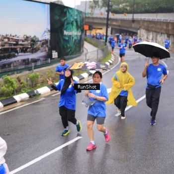 Runner Photo 7939877