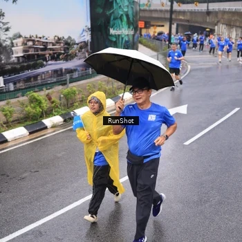 Runner Photo 7939892