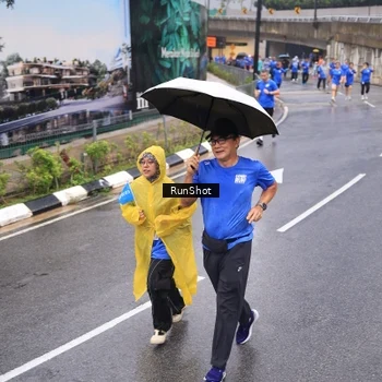 Runner Photo 7939893