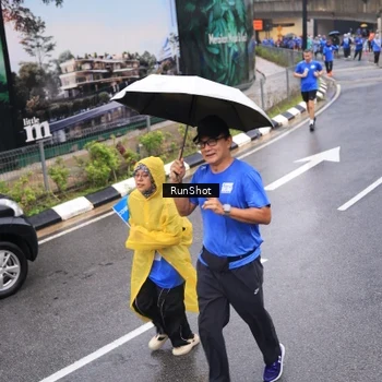 Runner Photo 7939897