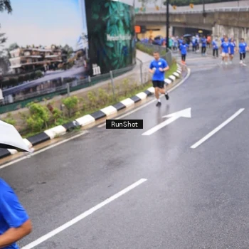 Runner Photo 7939909
