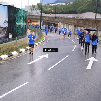 Runner Photo 7939910