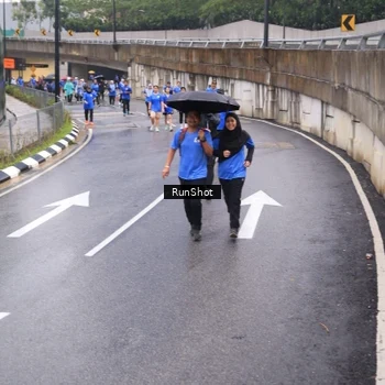 Runner Photo 7939924
