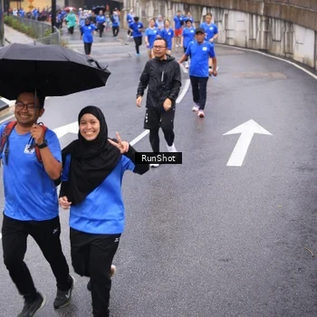 Runner Photo 7939938
